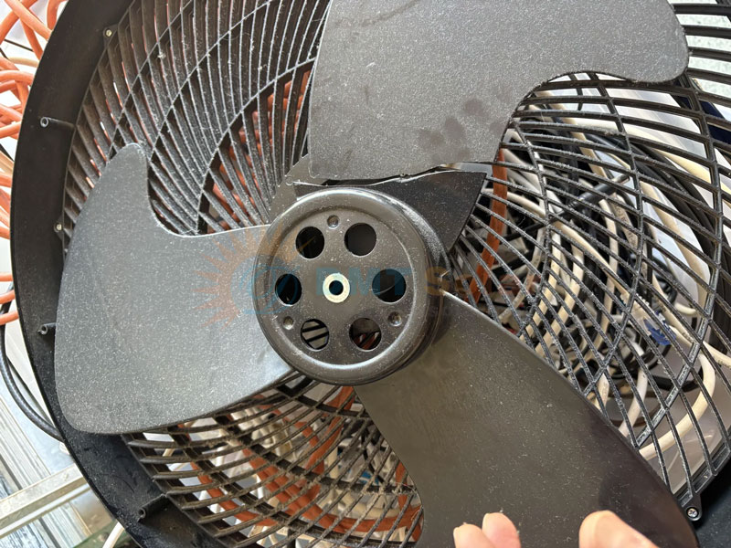 Cánh quạt bị gãy dẫn đến những tiếng kêu kì lạ hoặc không thể hoạt động